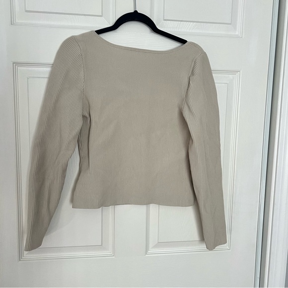 Aritzia Babaton Sculpt Knit Sweetheart Long Sleeve Top Cream Ribbed Size XL - Picture 8 of 8